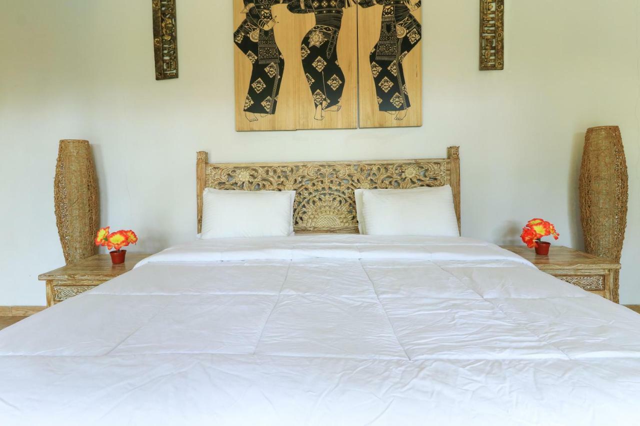 The Laras Villa Jimbaran  Exterior photo