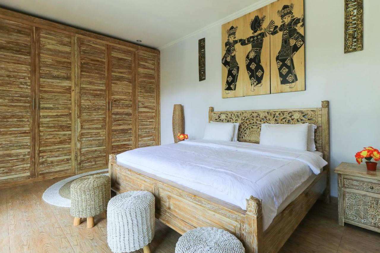 The Laras Villa Jimbaran  Exterior photo